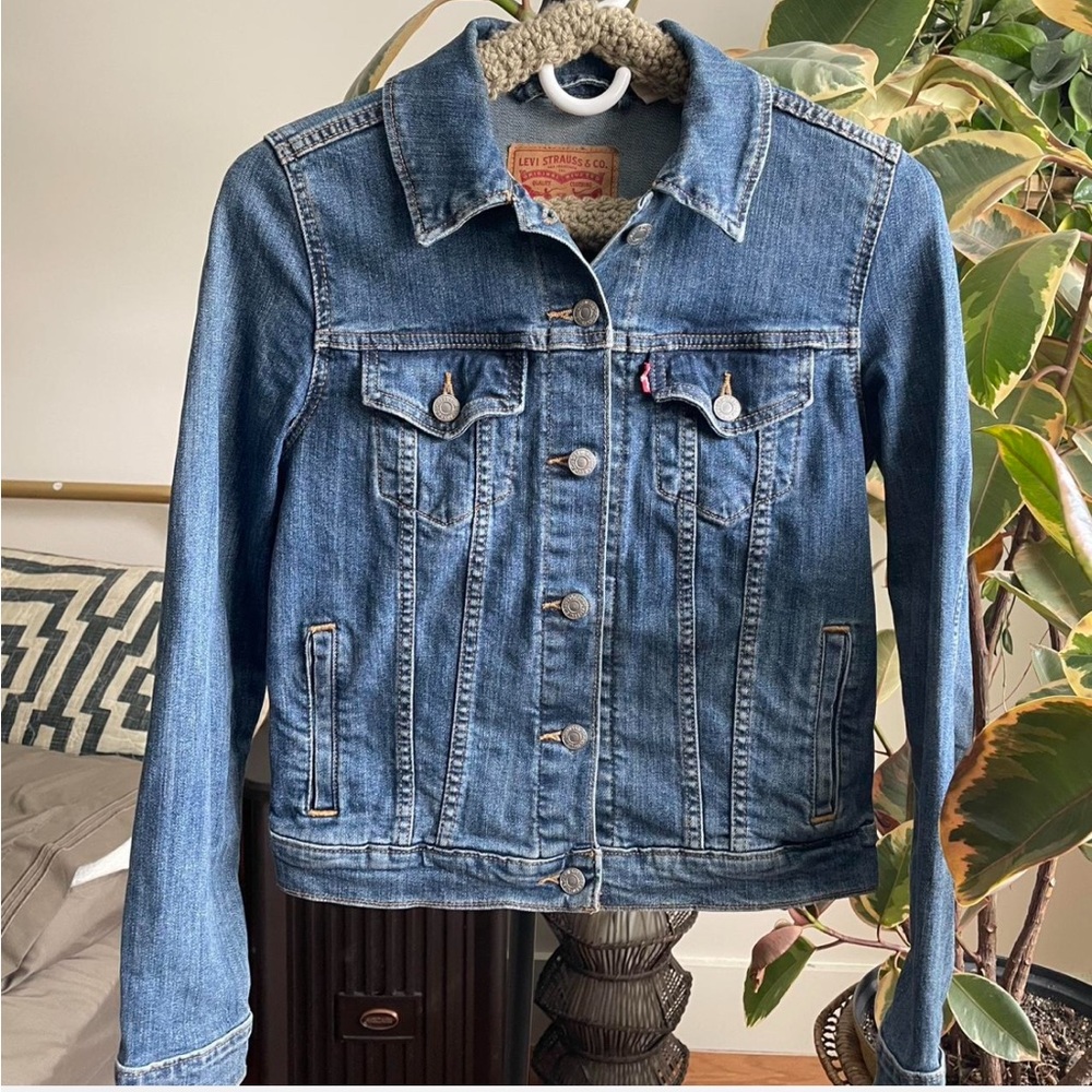 Levi's Women's Denim Blue Jean Jacket